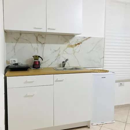 Isabel House דירה בארי